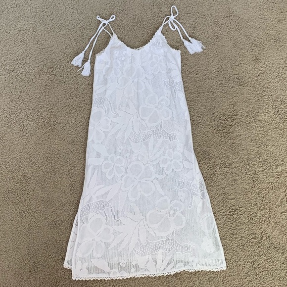 Aerie Cover-Up - Picture 1 of 7